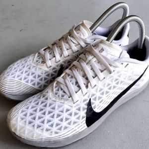 Nike womens shoes size 5